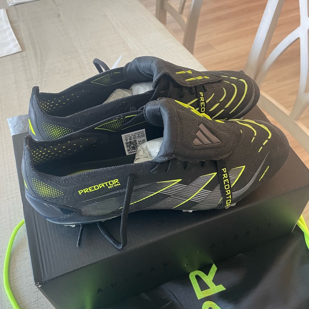Predator Elite FT FG US size 9 in box.
